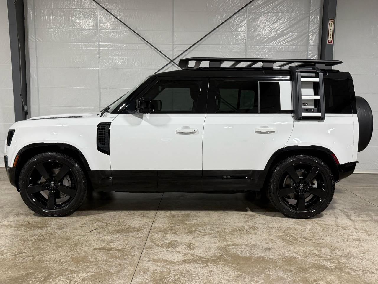 land rover defender 2022 SALE37RU6N2090626 image land rover defender 2022 SALE37RU6N2090626 image